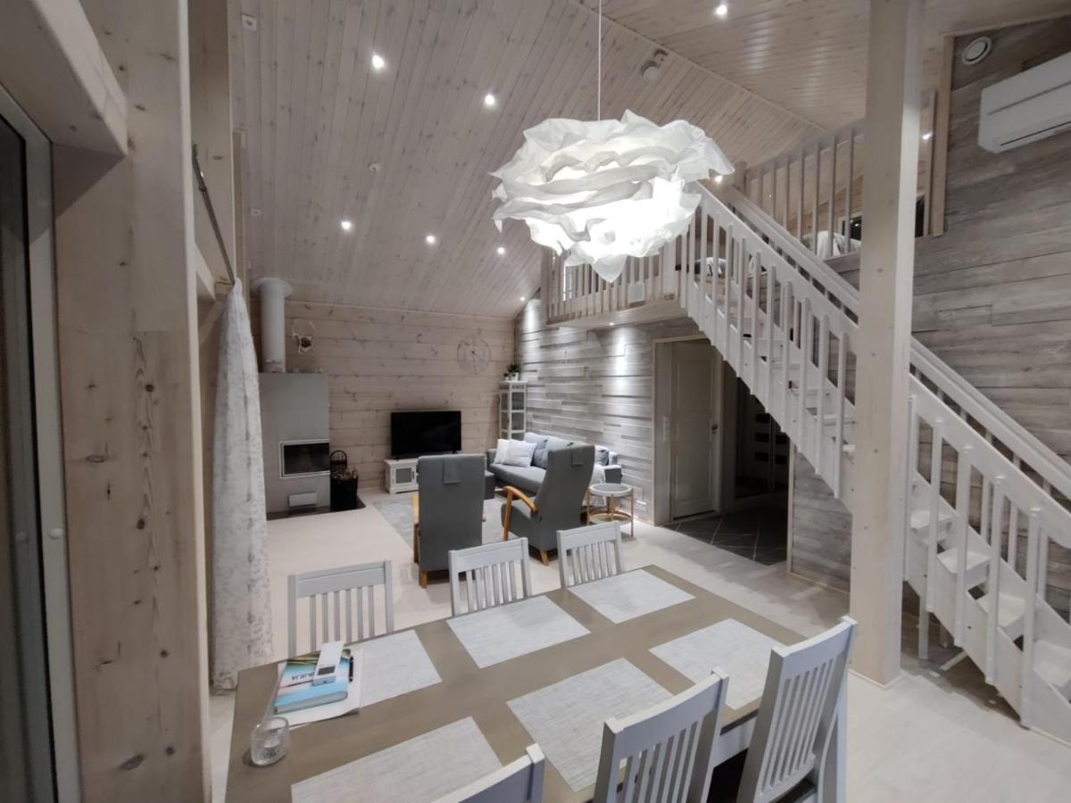 Villa Sirius Sieri, Log-cottage By The